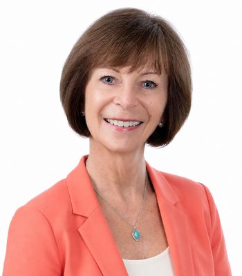 Portrait of Caroline Southwell, REALTOR®.